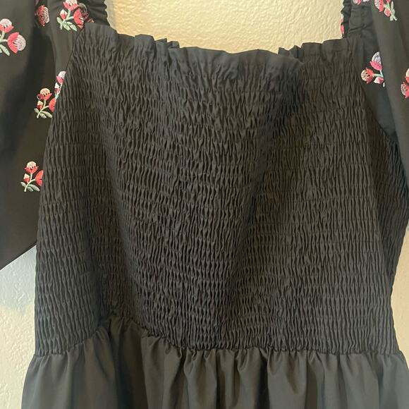 Cella & Flo Women's Black Embroidered Maxi Dress Flowy Size 12 - Picture 6 of 9